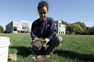 Nicole Selby '02 photo by Caitlin Morris/Phila. Inquirer