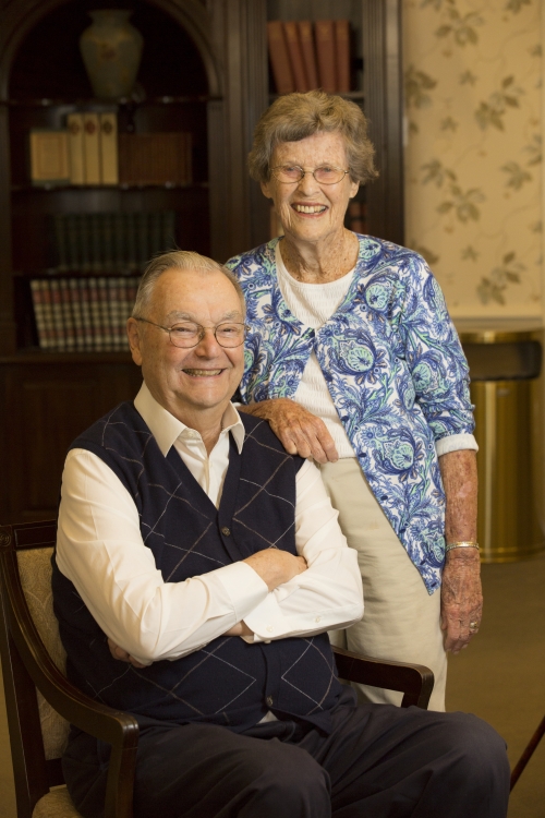 Kinnie Clark Schmidt ’46 and Marshall Schmidt ’47 smile