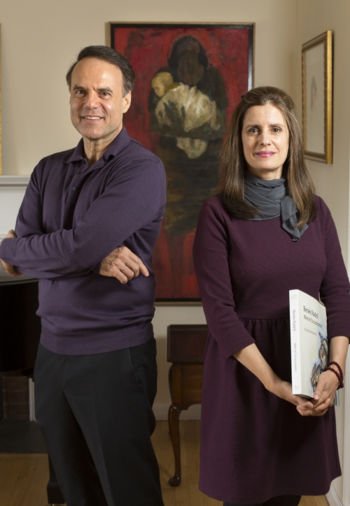 Siblings Kevin ’77 and Raissa Radell ’85 celebrate their artist mother.
