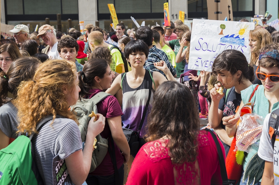 A group of Swarthmore students take a small break during the People's Climate March. Photo by Martin Froger-Silva '16.