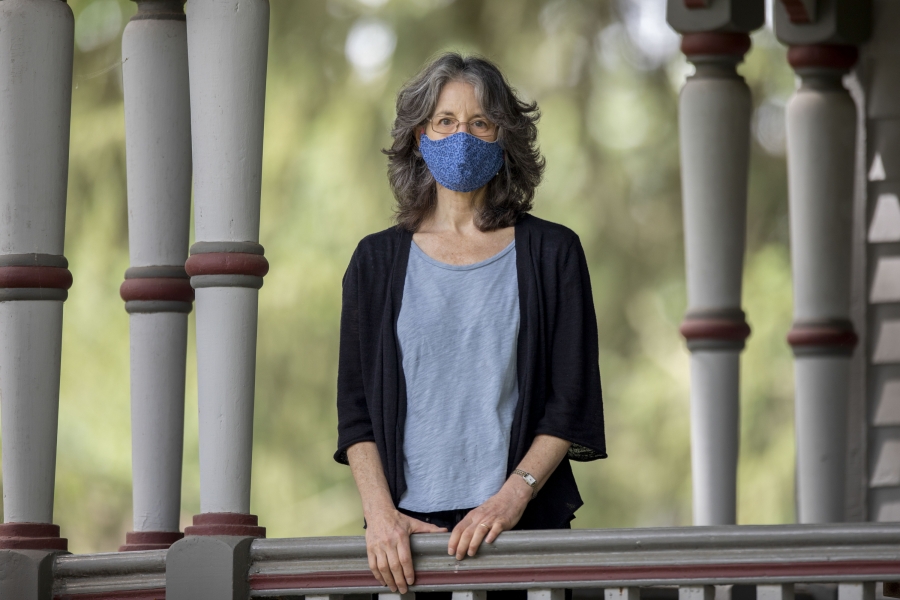 Lisa Smulyan ’76 in a mask