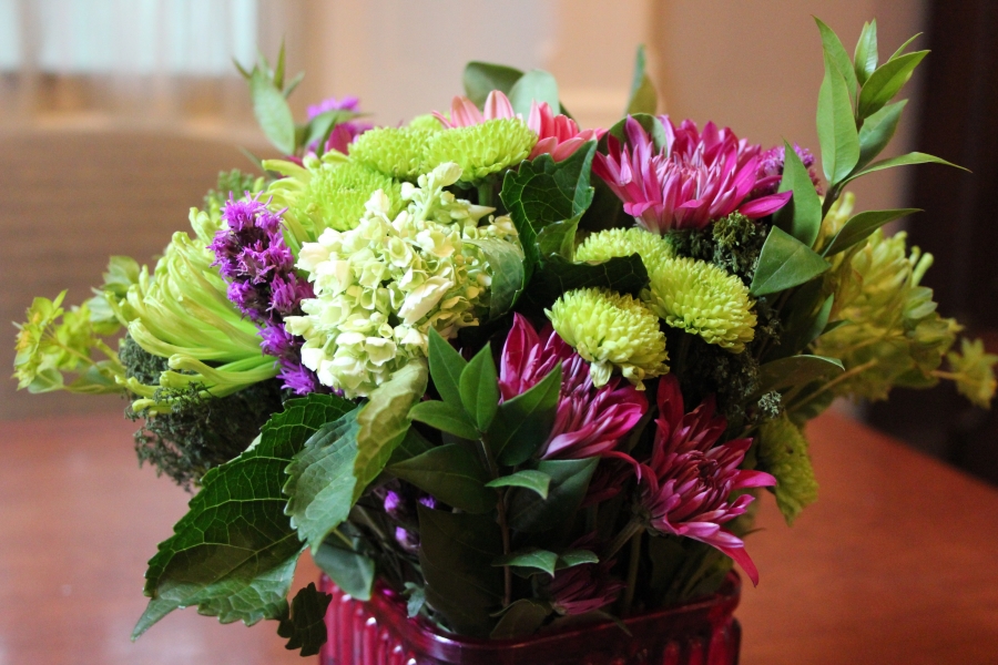 photo of a floral arrangment