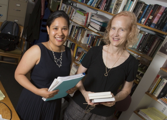  Rashelle Isip ’03 brings order to Professor of English Literature Betsy Bolton’s office life.