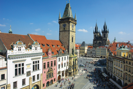 Gohagan_DanubeHabsburg_2012_07_PragueOldTown1_CPragueInformationService.jpg