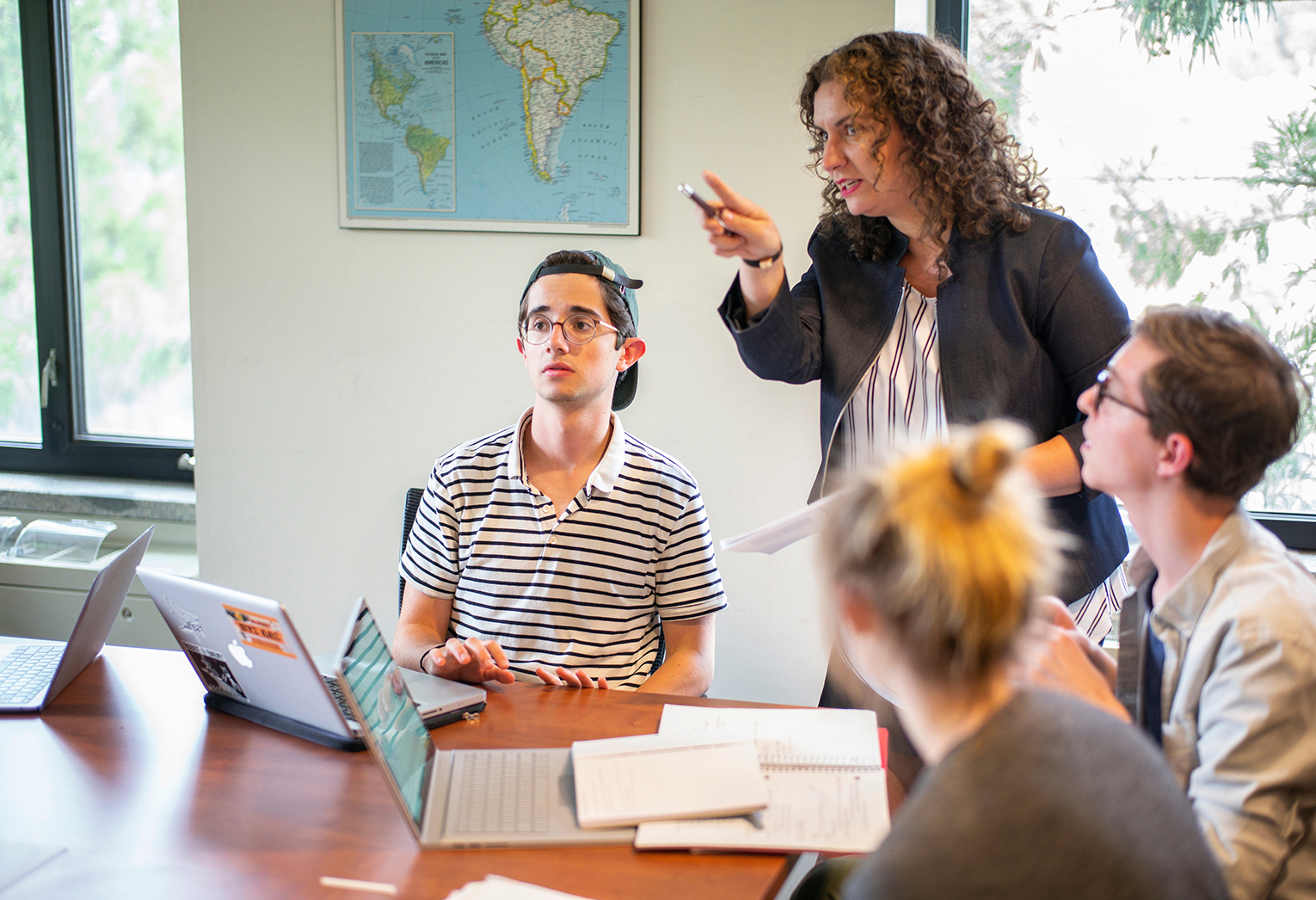 Faculty member teaches seminar class