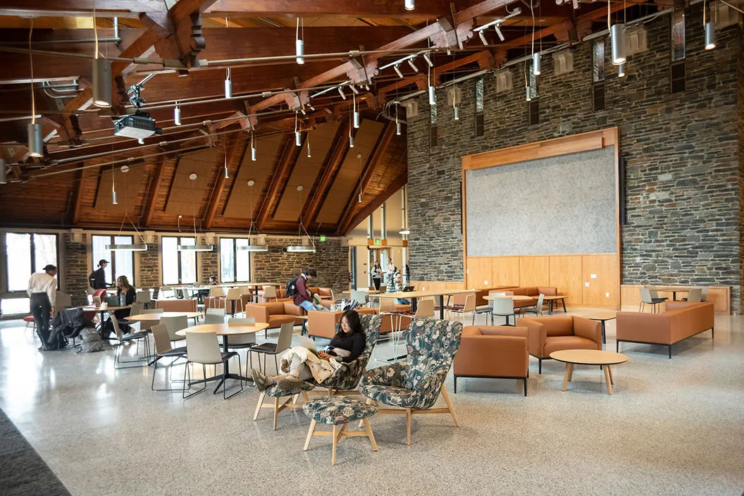 Swarthmore students in sharples commons lounge