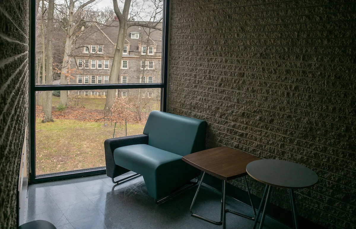 dana lounge