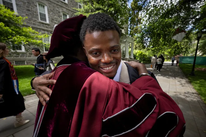 Student hugs president smith