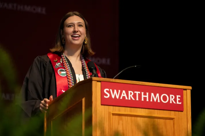 Student speaker Sophia Cáceres ’26
