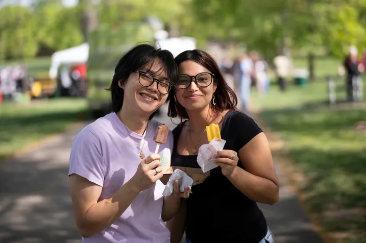 Students eat popsicles during Garnet day event
