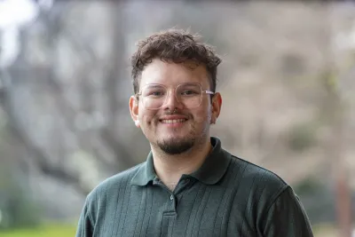 Headshot of Andres Perez Correa