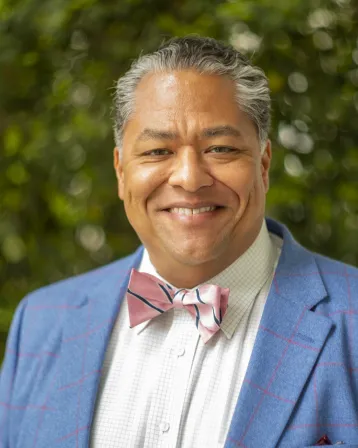 Varo Duffins, Director of Financial Aid