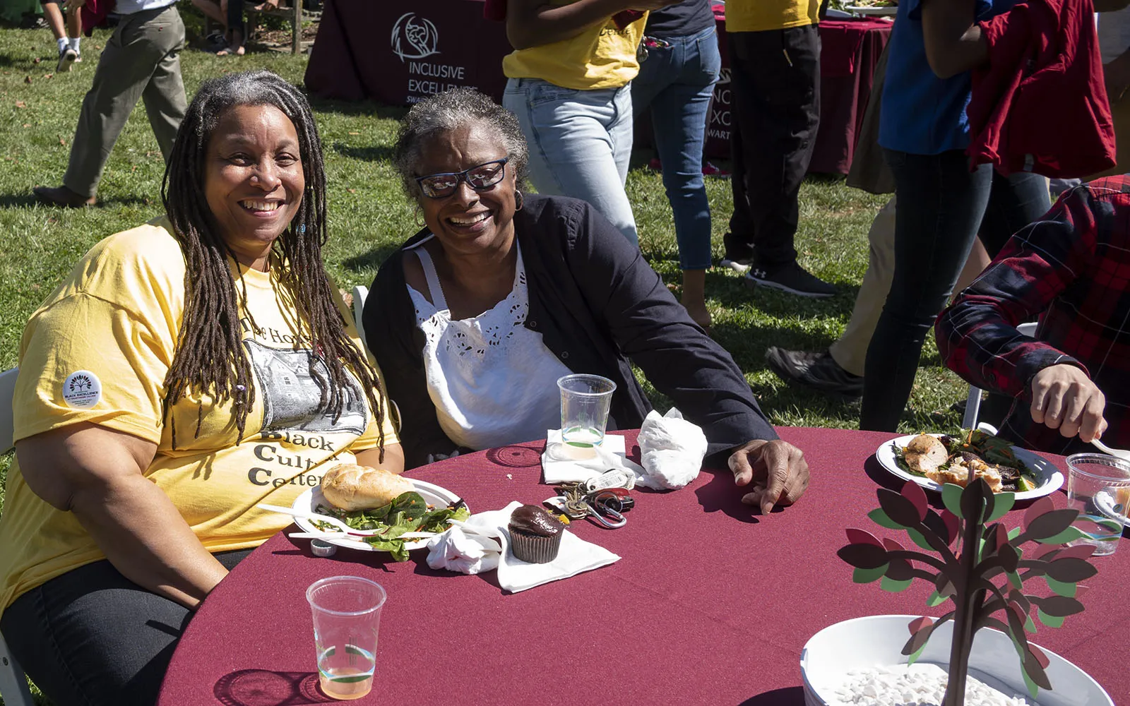 Karen Henry '87 and Linda Echols