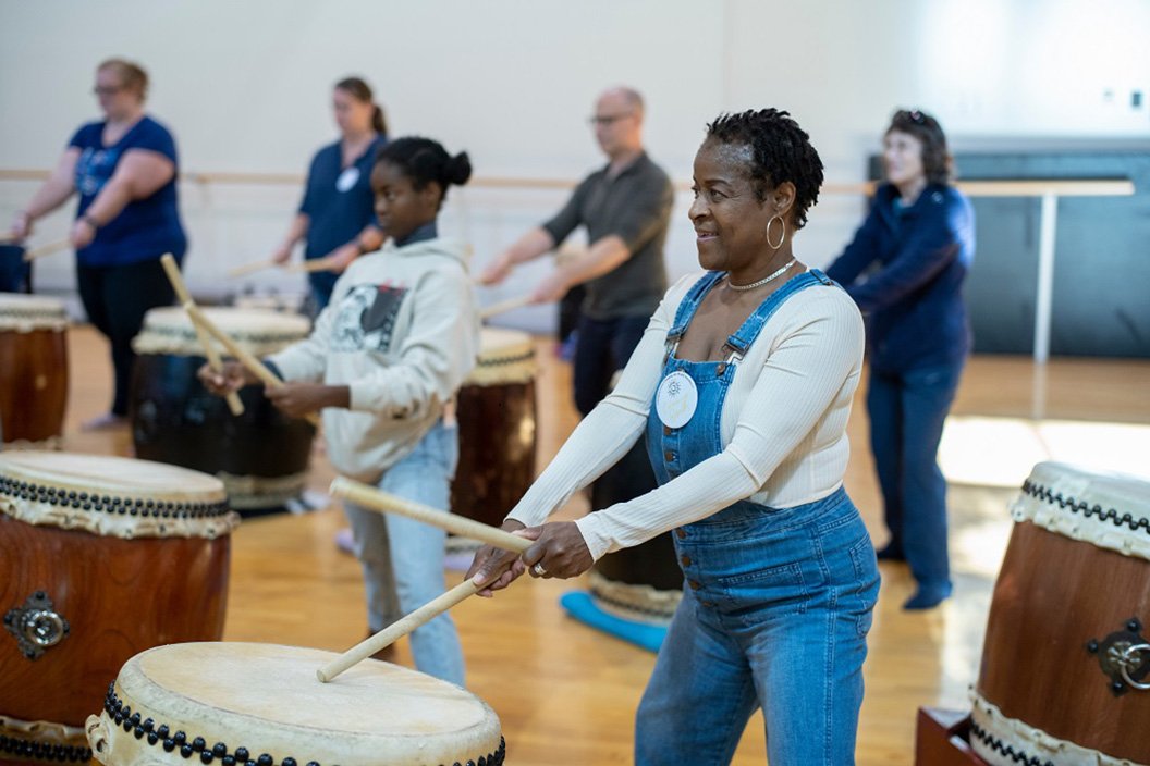 Assistant Professor of Dance and professional Taiko drum artist Joe Small '05 led an interactive Taiko workshop.