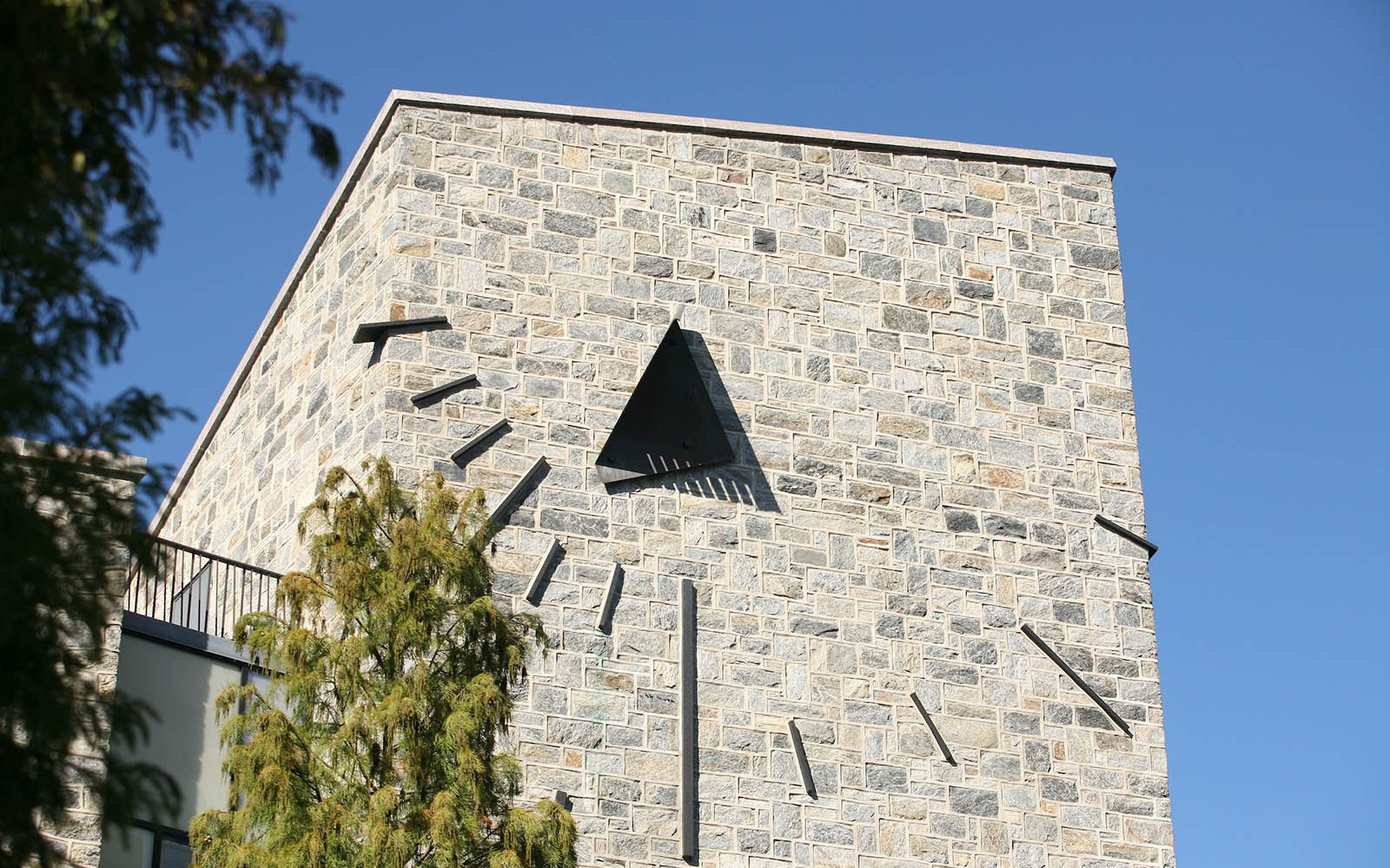 The sundial on the exterior of Kohlberg Hall
