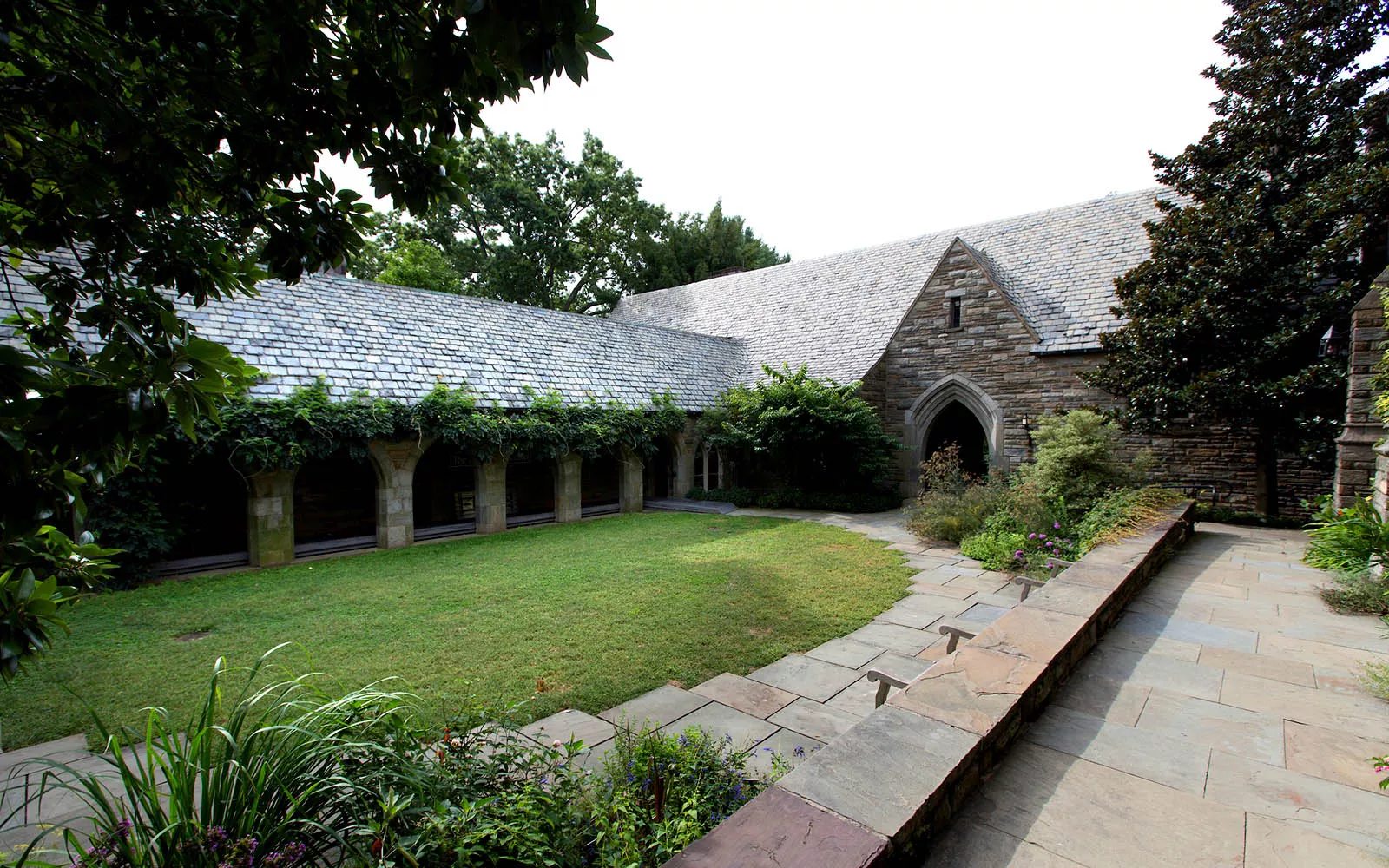 courtyard to IC