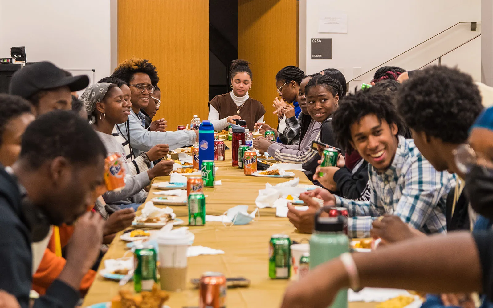 students eating together