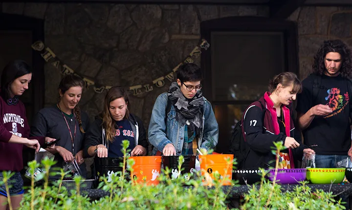Students make their own trail mix