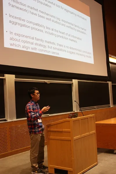 Ryan Shi '18 presents work
