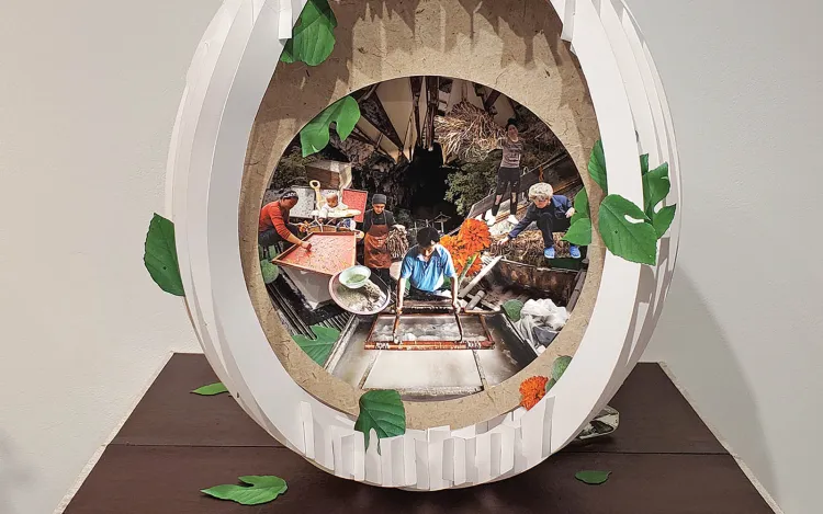 Paper craft of egg for popup display