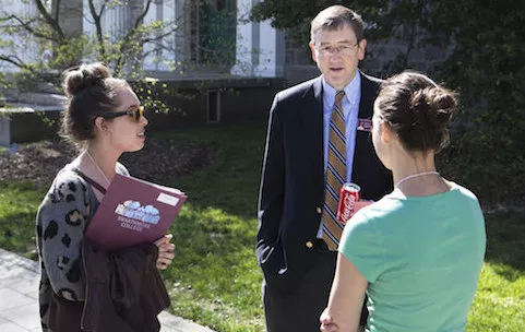 Jim Bock '90, Vice President and Dean of Admissions, talks with prospective students. (Photo by Martin Froger-Silva '16).