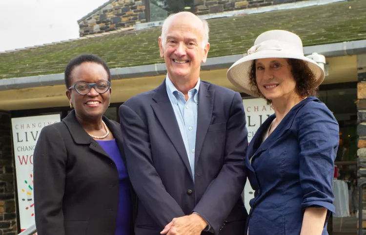 President Smith, Gil Kemp '72 and Barbara Guss in front of Sharples