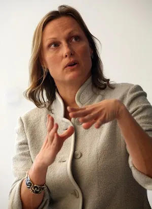 Amanda Bayer