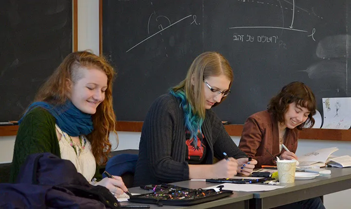 Kira Simpson '18, Emma Puranen '18, and Sarah Parks '19