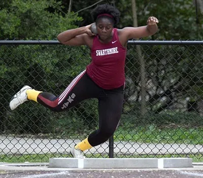 Osazenoriuwa Ebose '15 competing in shot put