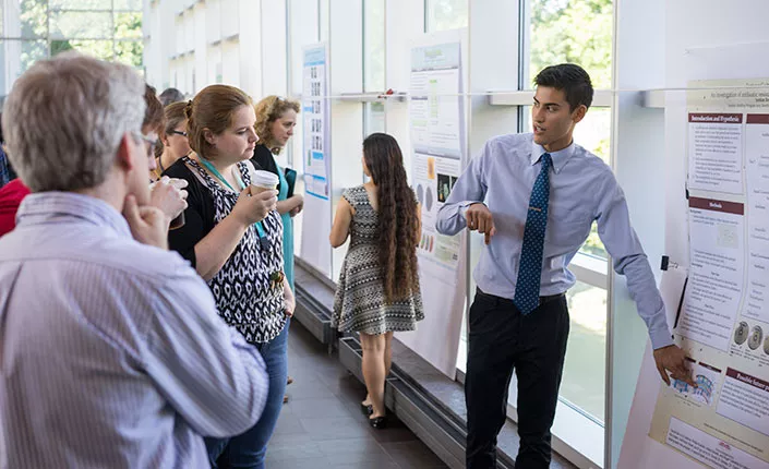 Summer Scholar students presenting their research