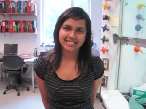 Michelle Ferreira in lab