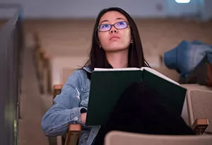 Eileen Hou '16