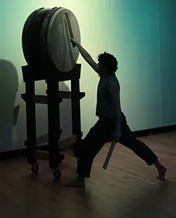 Moss Wacker with taiko drum