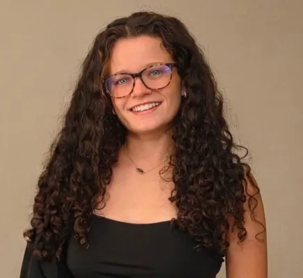 Headshot of Gabriella Bredbenner 