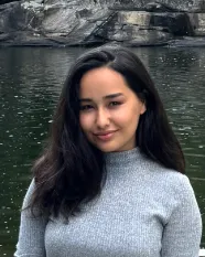 Mina Bakhshi '28