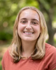 Annika Hoyer '29