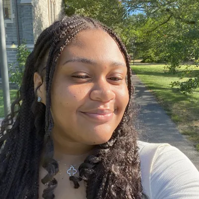 Angela Kwateng '27
