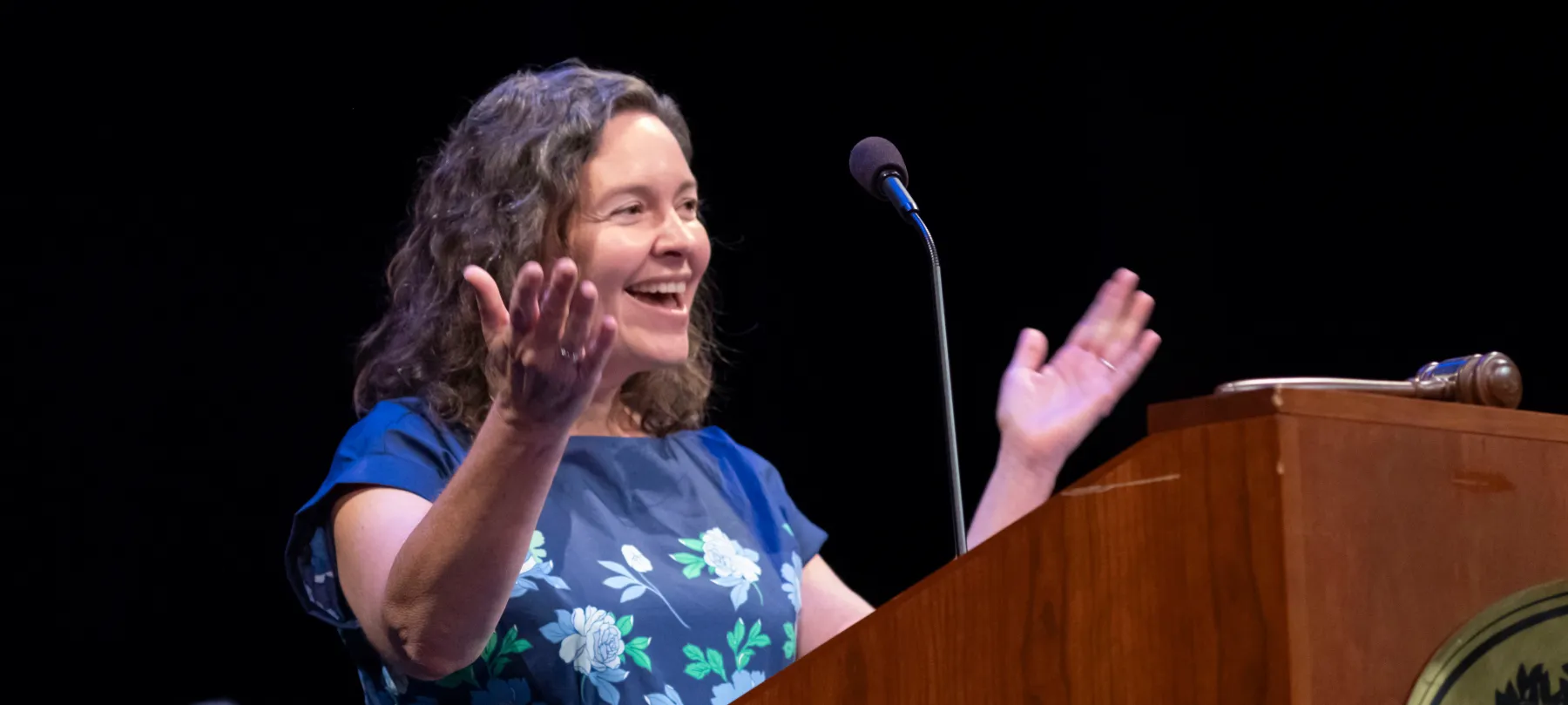 Arabella Carter Community Service Award winner Laura Snyder Brown ’95