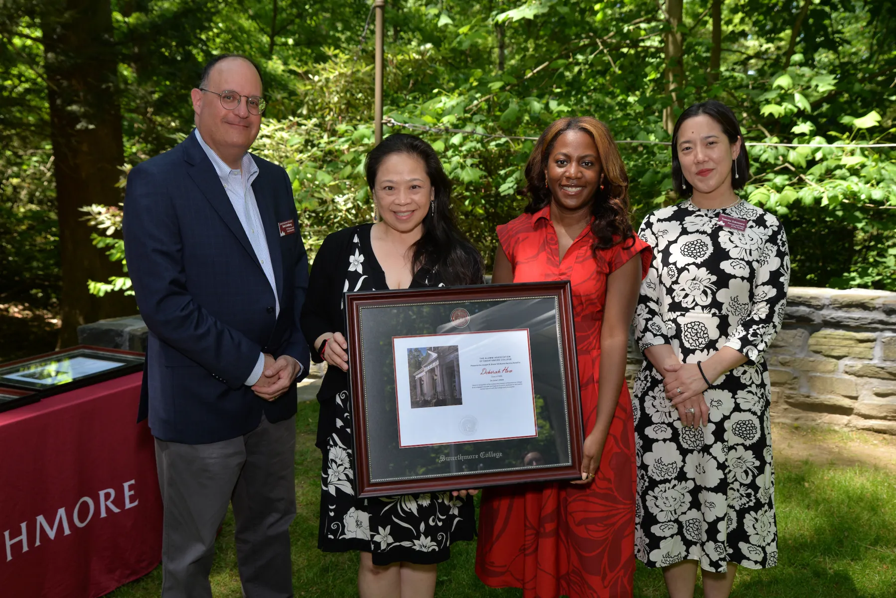 Deb How '89 received her award from the Alumni Council