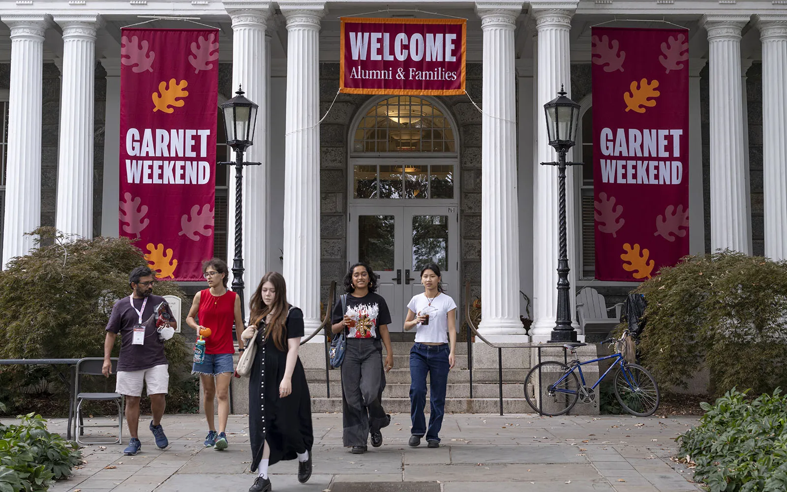 garnet weekend banners