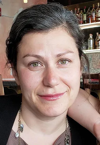 Elaine Allard headshot