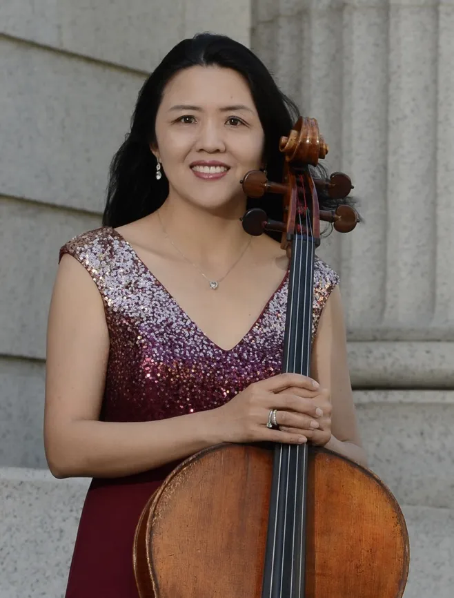 photo of Jennifer Jie Jin