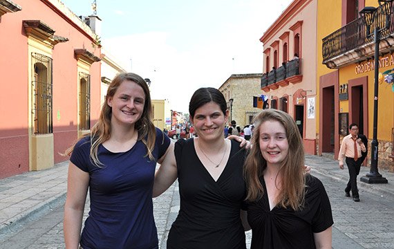 Carolyn Anderson '14 (right) enjoys Oaxaca’s sights with Haverford's Anneke Heher '14 and May Plumb '16.