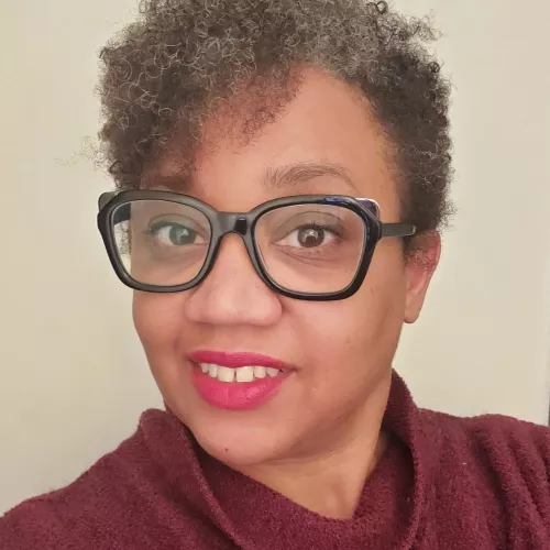 LeVonne Lindsay Headshot